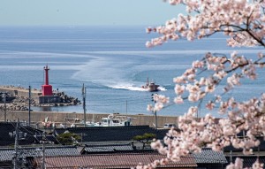 02 春優秀賞「大漁船のお帰り」　伊藤　昇